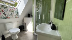 douche-toilettes-gite-location-le-bois-frou-normandie-manche